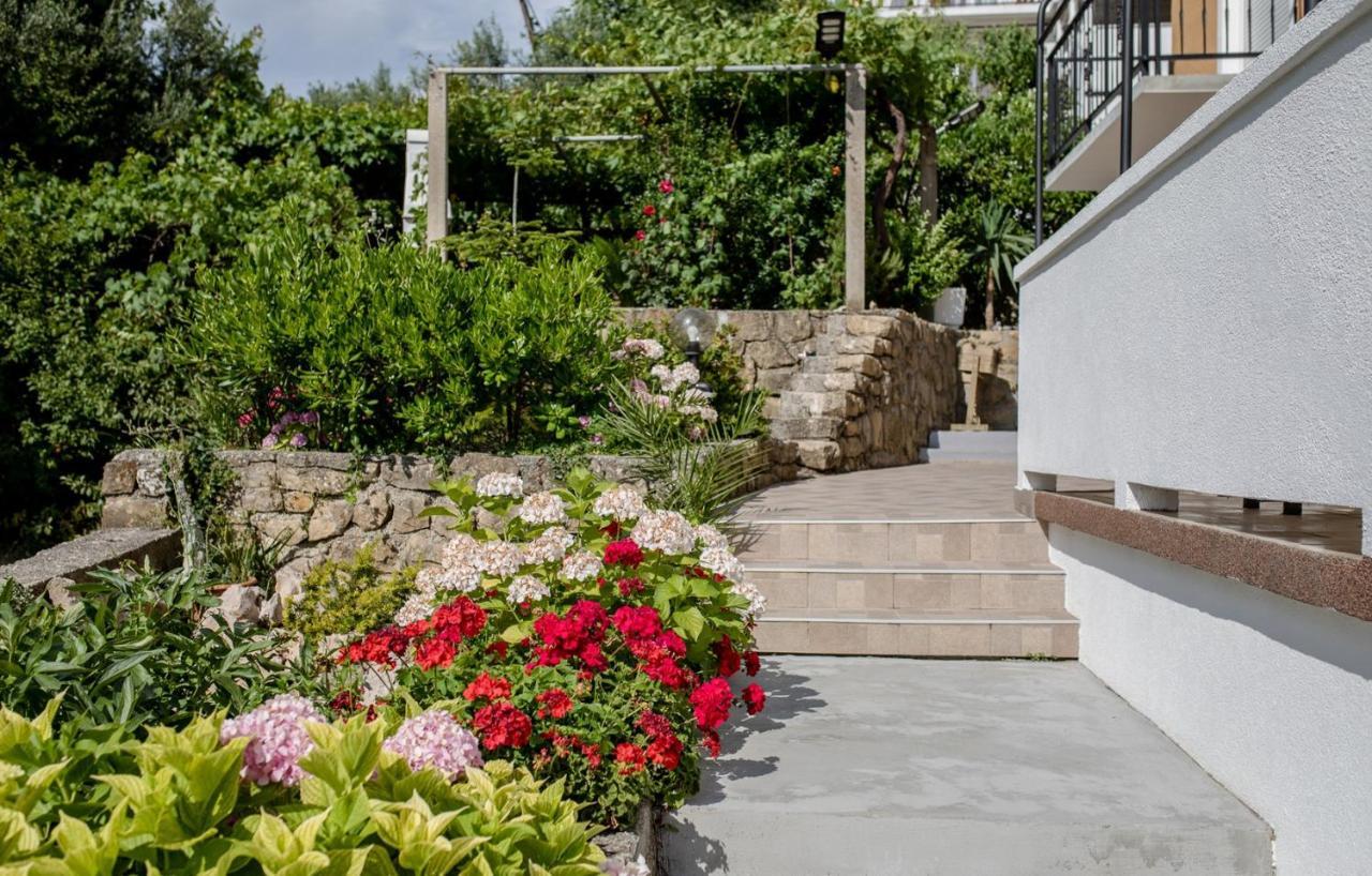Apartments Makaus Supetarska Draga Zewnętrze zdjęcie